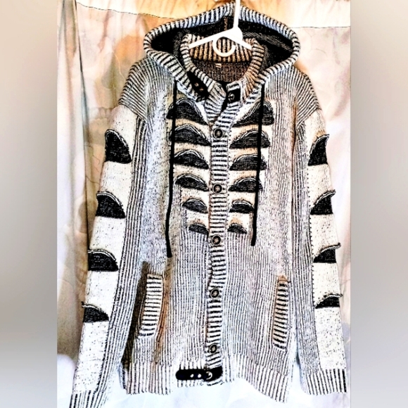 Giorgio Armani Other - Very High-end designer Cardigan/sweater mens 2X Tru to size